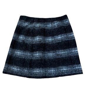Uniqlo Women Skirt Size Medium New with tags